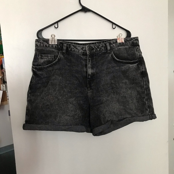 ASOS Noisy May Black Mom Shorts - Picture 4 of 6